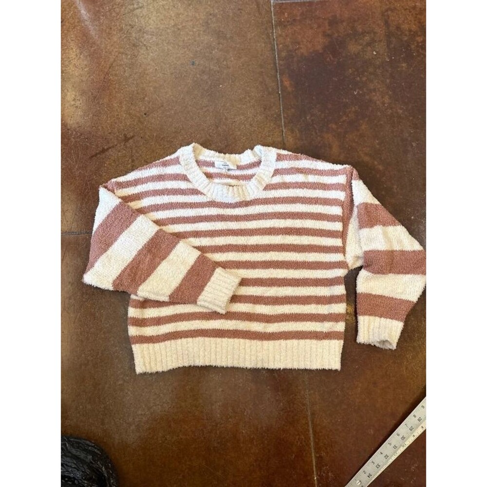 Entro crew neck sweater, size small
